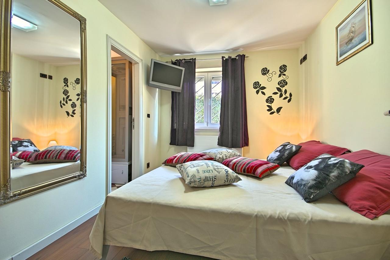Villa Lidija ポレッチ エクステリア 写真