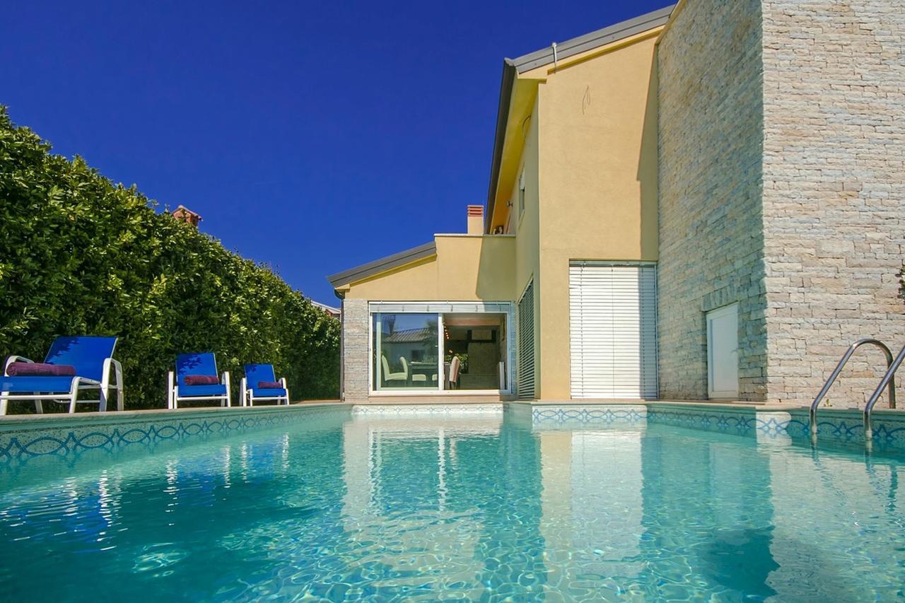 Villa Lidija ポレッチ エクステリア 写真