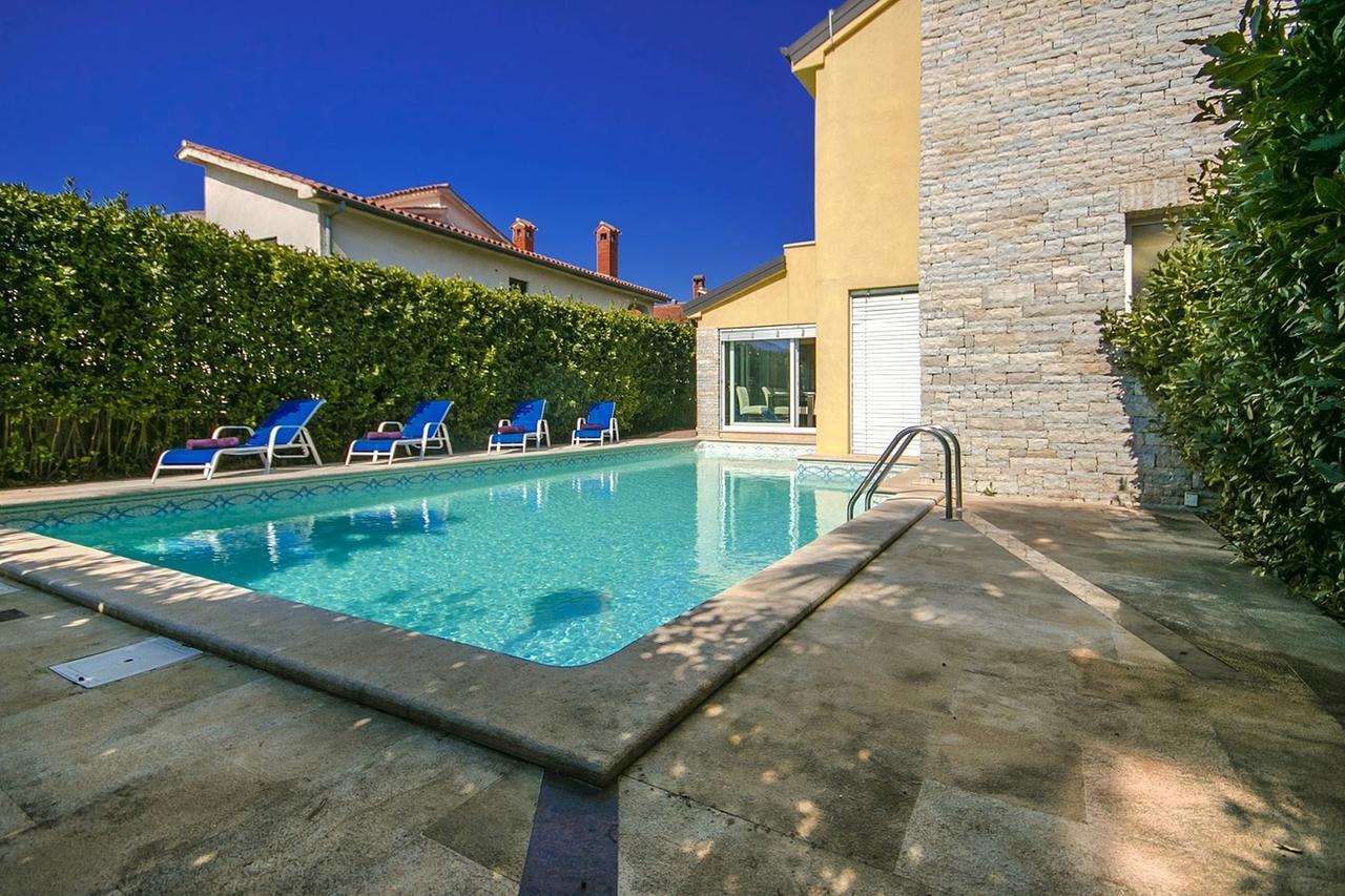 Villa Lidija ポレッチ エクステリア 写真